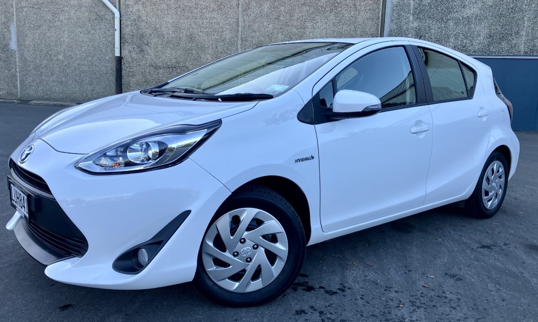 Toyota Prius C GX Hybrid 5 Dr Hatch 1.5L ECVT